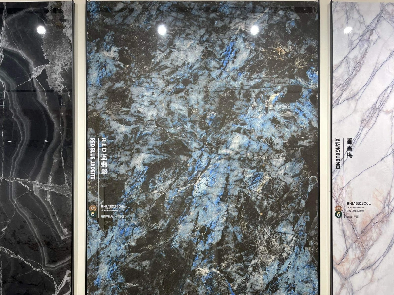 BNL1632408L RED BLUE JADEITE