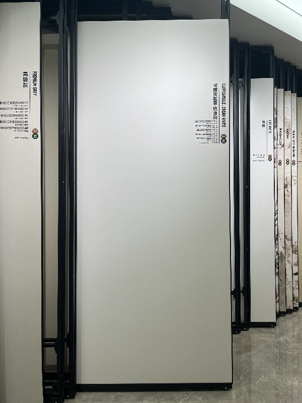 BIGCC12329SU001Y 克里夫胶囊-乳白色