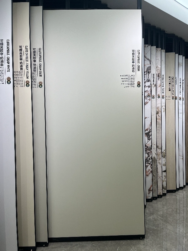 BIGCC12329SU002Y 奶油色崖柏胶囊