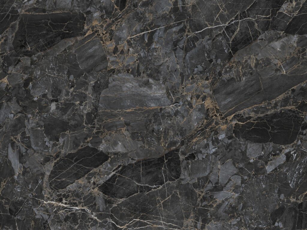 BIGCC1279988Y NIKA BLACK GOLD
