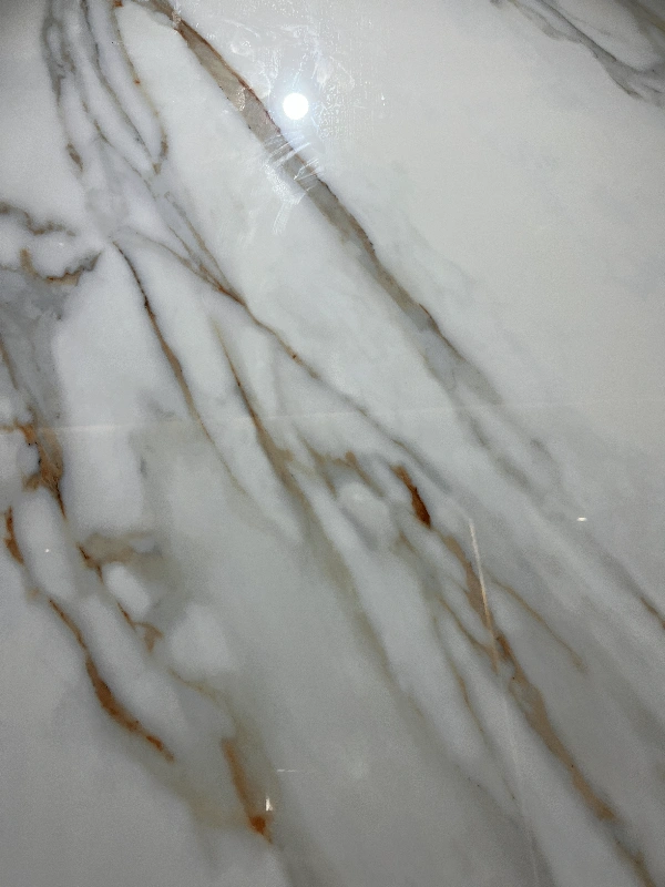 BNL1227308L CARVED FISH MAW GOLD